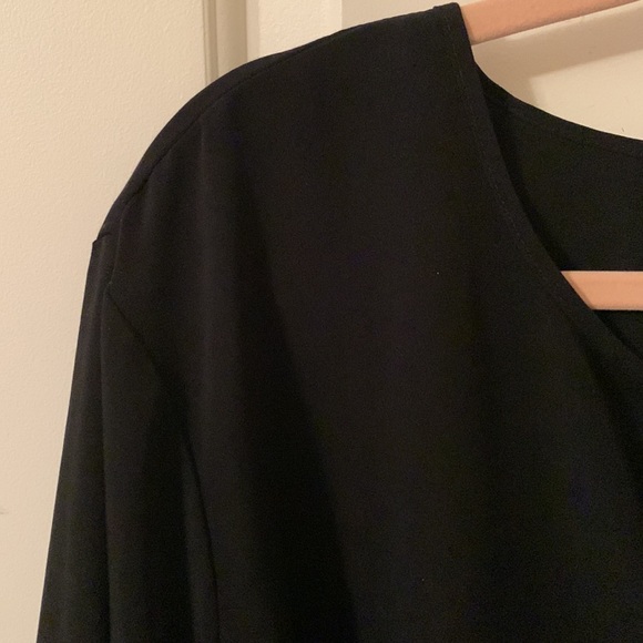 EUC Ava & Viv black v-neck long-sleeve lightweight polyester tunic size 4x - Picture 4 of 12